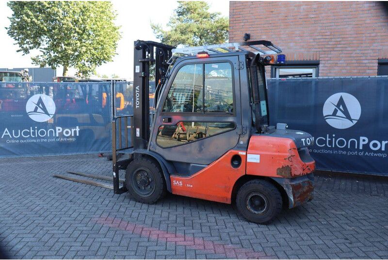 Toyota 02-8FDF30 - Diesel gaffeltruck: billede 3 Toyota 02-8FDF30 - Diesel gaffeltruck: billede 3