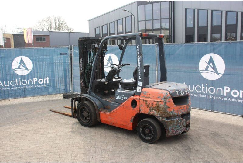 Toyota 02-8FDF30 - Diesel gaffeltruck: billede 3 Toyota 02-8FDF30 - Diesel gaffeltruck: billede 3