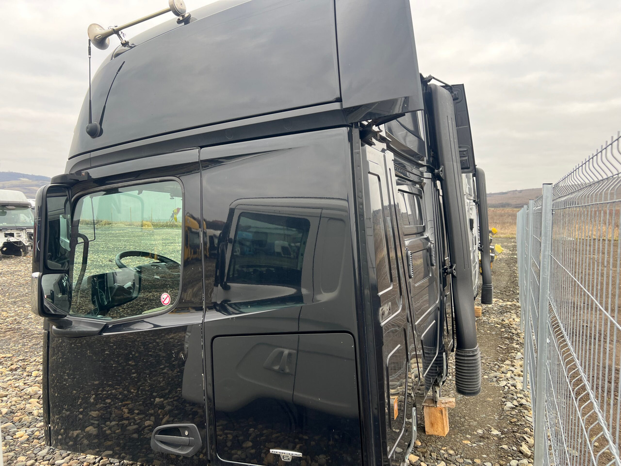 CABINA MERCEDES ACTROS MP4 GIGA SPACE - Førerhus for Lastbil: billede 4 CABINA MERCEDES ACTROS MP4 GIGA SPACE - Førerhus for Lastbil: billede 4