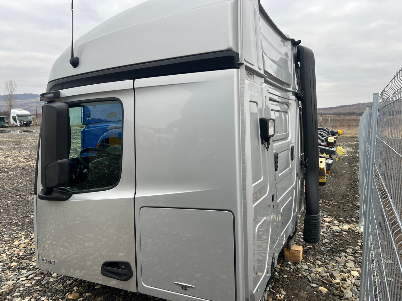 CABINA MERCEDES ACTROS MP4 STREAMSPACE 2.5 - Førerhus for Lastbil: billede 4 CABINA MERCEDES ACTROS MP4 STREAMSPACE 2.5 - Førerhus for Lastbil: billede 4