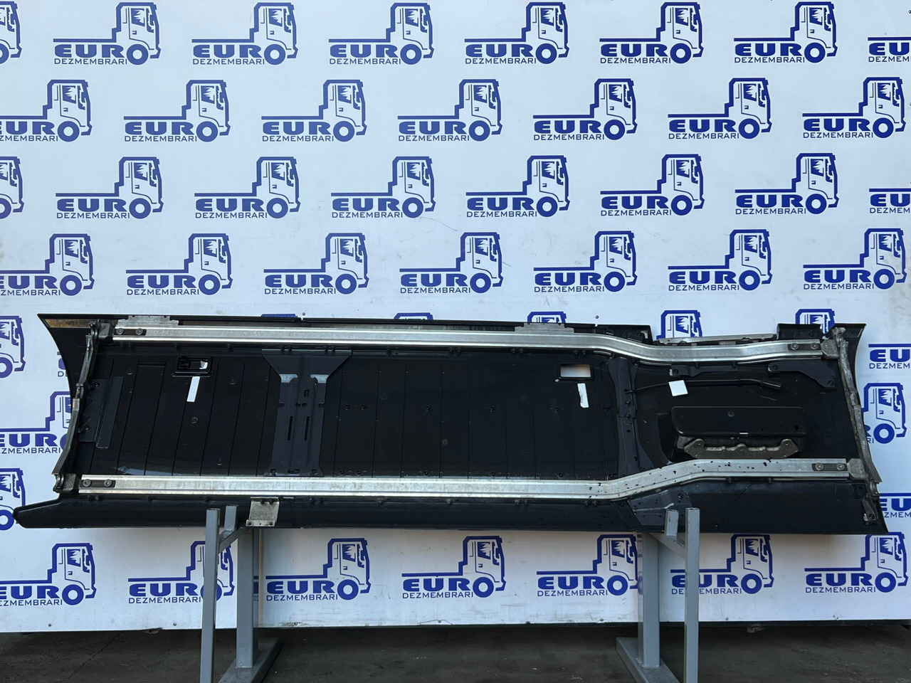 PARABICICLIST STANGA SCANIA SUPER 2337981, 2623617, 2891581, 2610852, 2833154, 2833153, 2591143 - Karosseri og udvendig for Lastbil: billede 2 PARABICICLIST STANGA SCANIA SUPER 2337981, 2623617, 2891581, 2610852, 2833154, 2833153, 2591143 - Karosseri og udvendig for Lastbil: billede 2