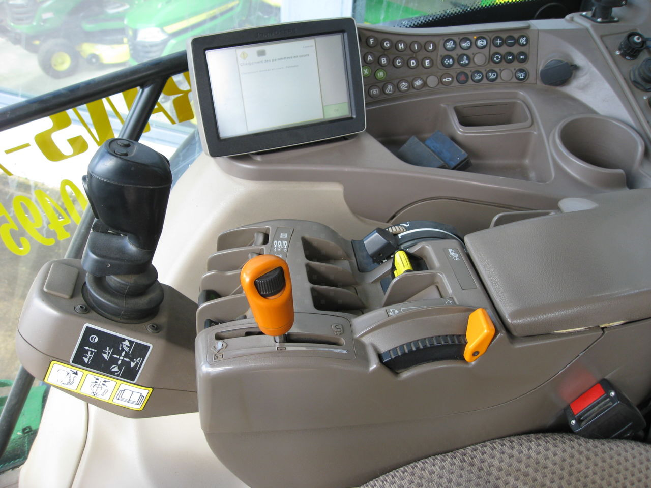 Traktor John Deere 6210R AUTOPOWER: billede 6
