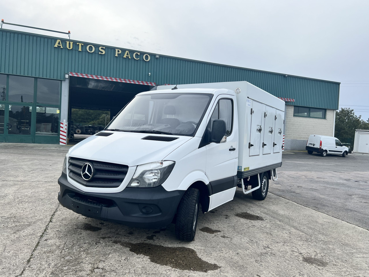 CAMION HELADERO 3.5T MERCEDES SPRINTER - Kølebil: billede 1 CAMION HELADERO 3.5T MERCEDES SPRINTER - Kølebil: billede 1