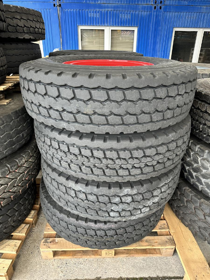 Liebherr Zubehör = Kompletträder 8 x Bridgestone VHS 385/95 R25 (14.00 R25) - Mobilkran: billede 2 Liebherr Zubehör = Kompletträder 8 x Bridgestone VHS 385/95 R25 (14.00 R25) - Mobilkran: billede 2