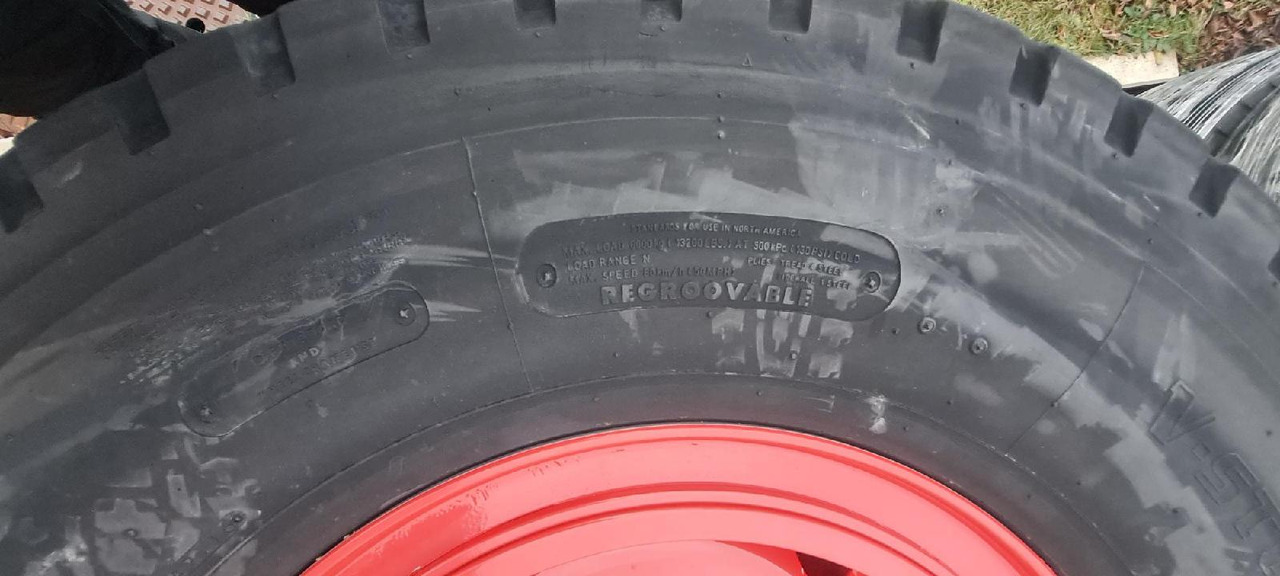 Liebherr Zubehör = Kompletträder 8 x Bridgestone VHS 385/95 R25 (14.00 R25) - Mobilkran: billede 5 Liebherr Zubehör = Kompletträder 8 x Bridgestone VHS 385/95 R25 (14.00 R25) - Mobilkran: billede 5