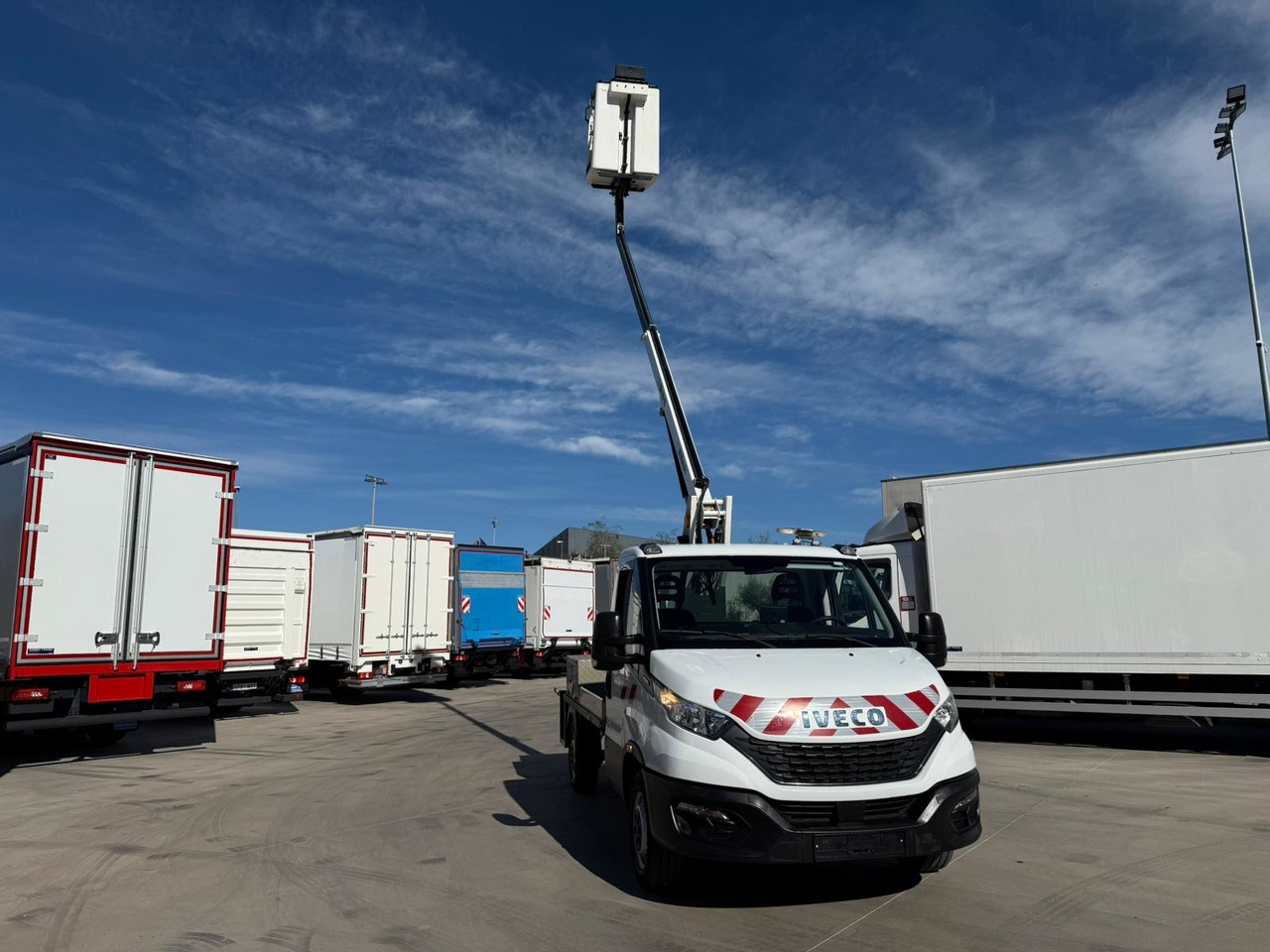 IVECO 35S14 Daily E6 (Basket) - Lastbil med mandskabslift: billede 4 IVECO 35S14 Daily E6 (Basket) - Lastbil med mandskabslift: billede 4