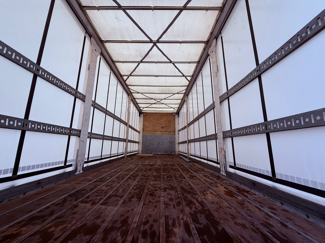 RENAULT D19 E6 (Tauliner) - Lastbil med presenning: billede 2 RENAULT D19 E6 (Tauliner) - Lastbil med presenning: billede 2