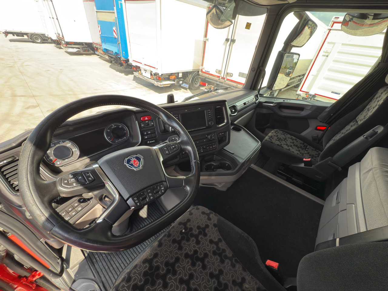 SCANIA R450 E6 (Tauliner) - Lastbil med presenning: billede 5 SCANIA R450 E6 (Tauliner) - Lastbil med presenning: billede 5