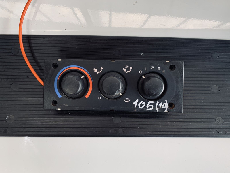 DAF XF 105 - Instrumentbræt: billede 1 DAF XF 105 - Instrumentbræt: billede 1