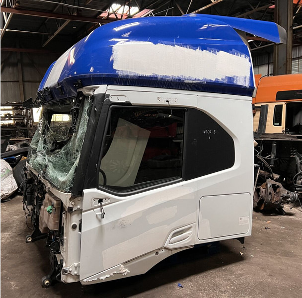 Iveco 2022 - Dør og reservedele: billede 1 Iveco 2022 - Dør og reservedele: billede 1