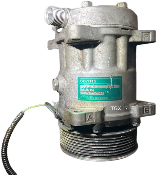 MAN 2022 51779707028 - A/C kompressor: billede 2 MAN 2022 51779707028 - A/C kompressor: billede 2