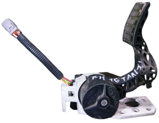 Volvo 82627975 EA10249 - Pedal: billede 1 Volvo 82627975 EA10249 - Pedal: billede 1