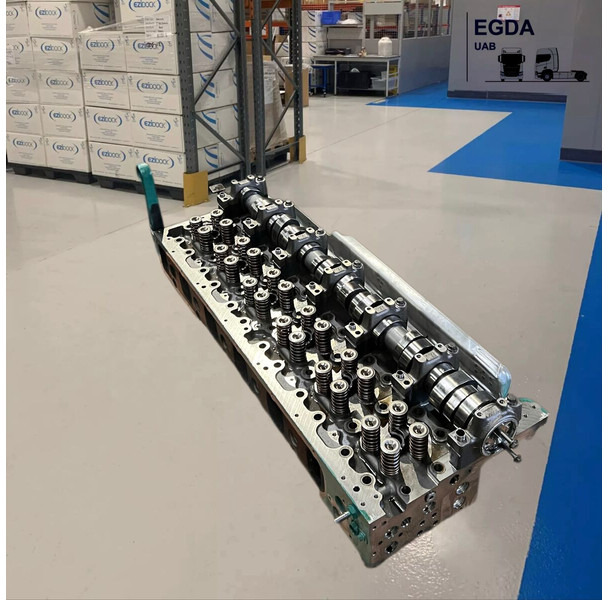 Volvo Cylinder head - Motor: billede 3 Volvo Cylinder head - Motor: billede 3