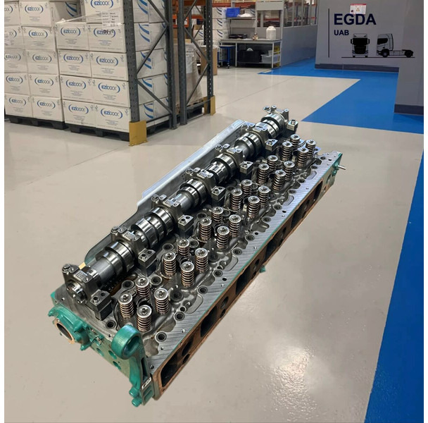 Volvo Cylinder head - Motor: billede 1 Volvo Cylinder head - Motor: billede 1