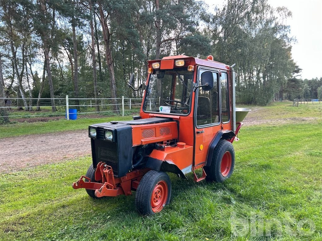 HOLDER P70C-460 - Kommunal traktor: billede 1 HOLDER P70C-460 - Kommunal traktor: billede 1