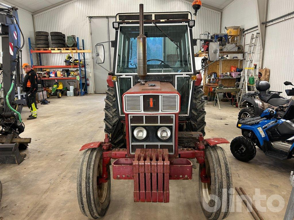 INTERNATIONAL 584 - Traktor: billede 2 INTERNATIONAL 584 - Traktor: billede 2