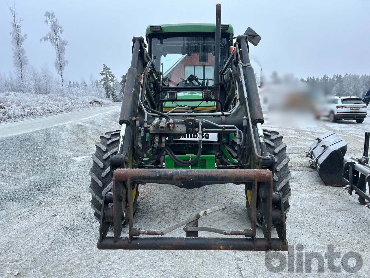 John Deere 5400 4WD med lastare och redskap - Traktor: billede 3 John Deere 5400 4WD med lastare och redskap - Traktor: billede 3
