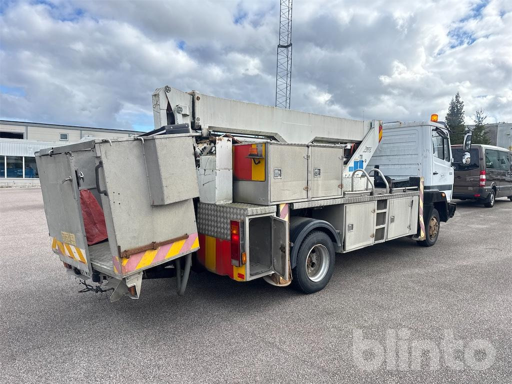 MERCEDES BENZ 817 - Lastbil med mandskabslift: billede 5 MERCEDES BENZ 817 - Lastbil med mandskabslift: billede 5