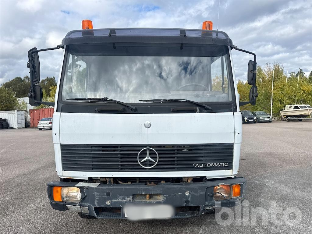 MERCEDES BENZ 817 - Lastbil med mandskabslift: billede 2 MERCEDES BENZ 817 - Lastbil med mandskabslift: billede 2