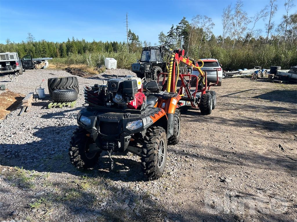 POLARIS SPORTSMAN 850 EF - ATV/ Quad, Skovvogn: billede 2 POLARIS SPORTSMAN 850 EF - ATV/ Quad, Skovvogn: billede 2