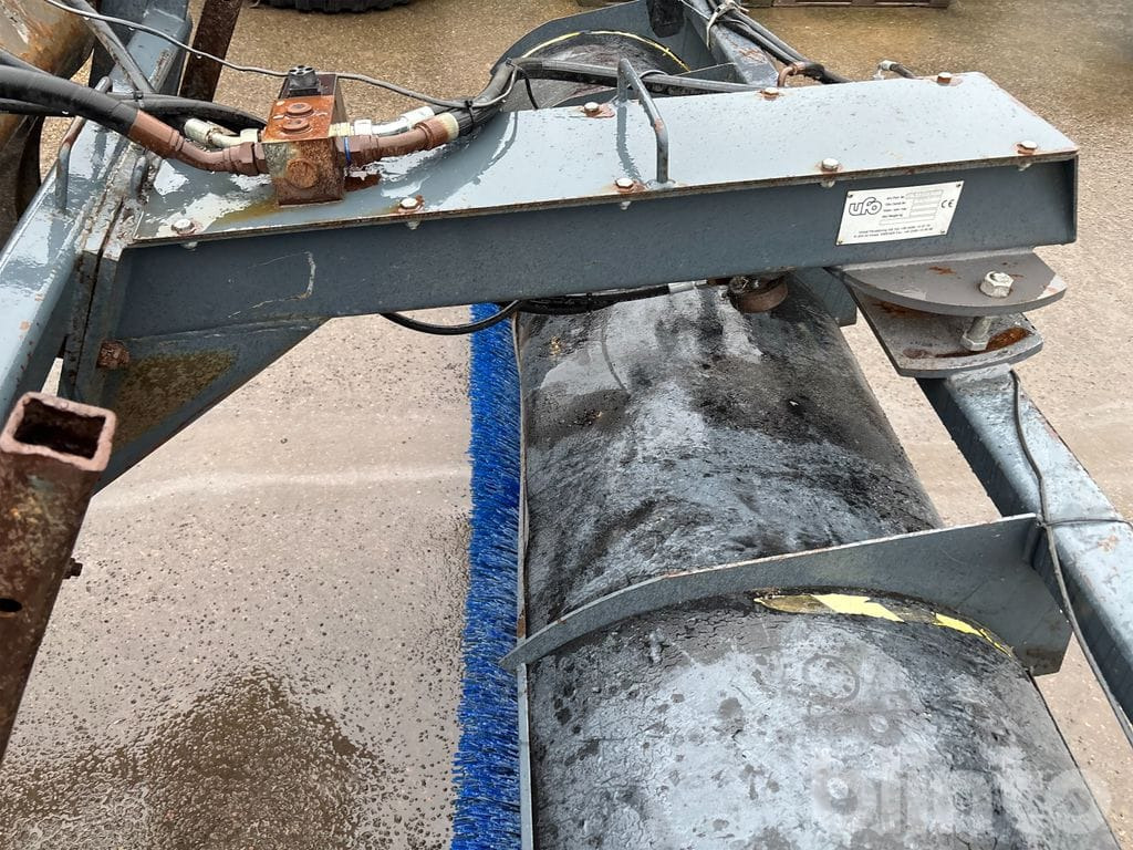 UFO 3,5 Meter - Børste til fejemaskiner: billede 5 UFO 3,5 Meter - Børste til fejemaskiner: billede 5