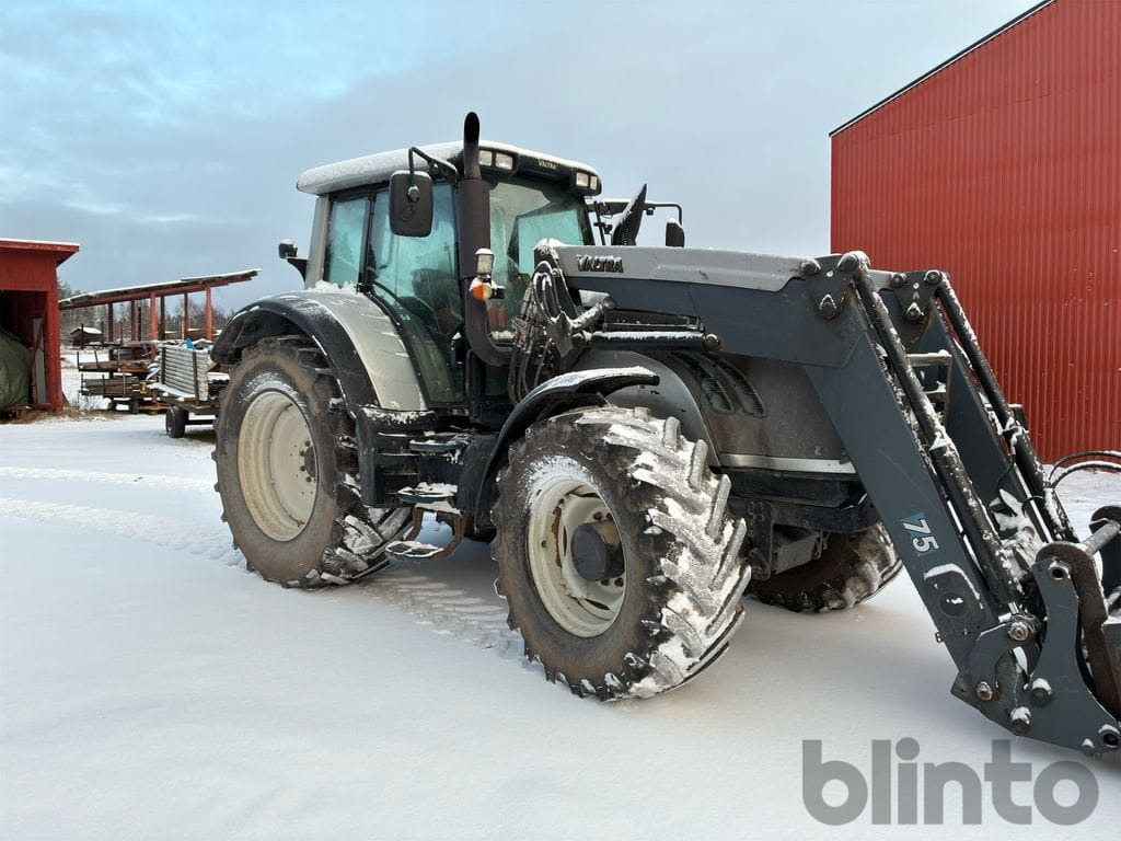 VALTRA T202 med lastare - Traktor: billede 3 VALTRA T202 med lastare - Traktor: billede 3