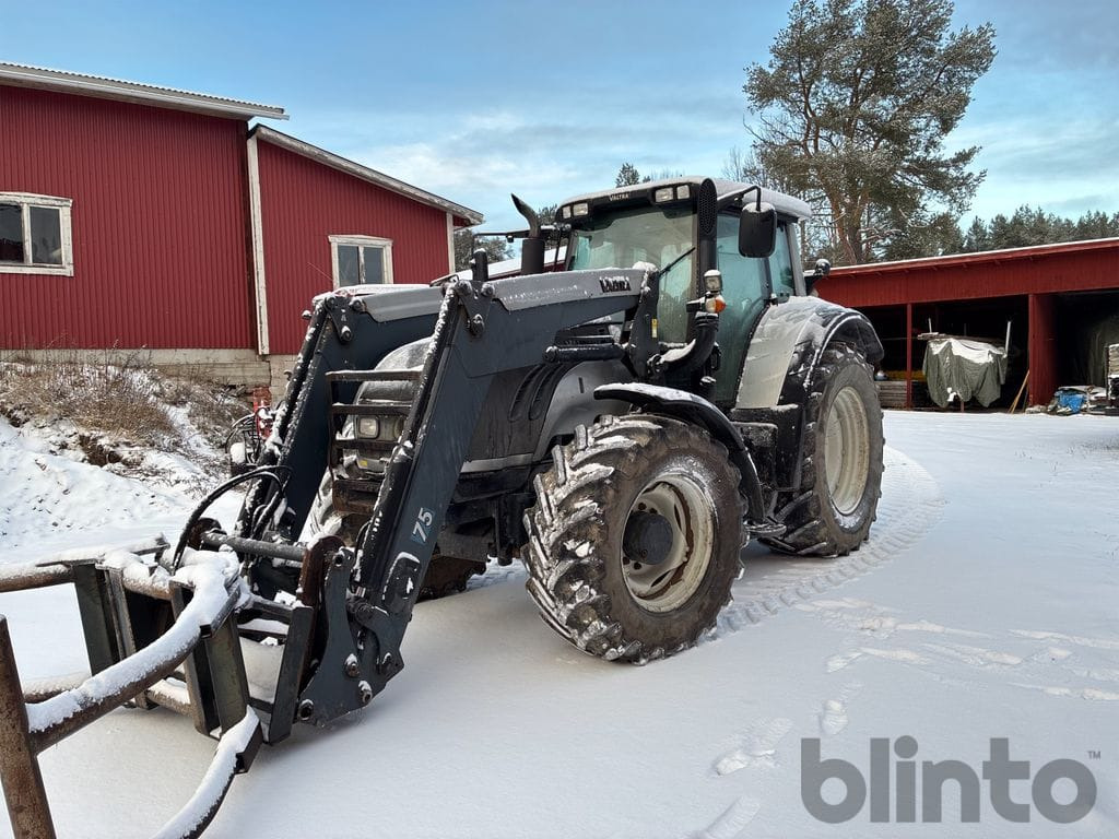 VALTRA T202 med lastare - Traktor: billede 1 VALTRA T202 med lastare - Traktor: billede 1