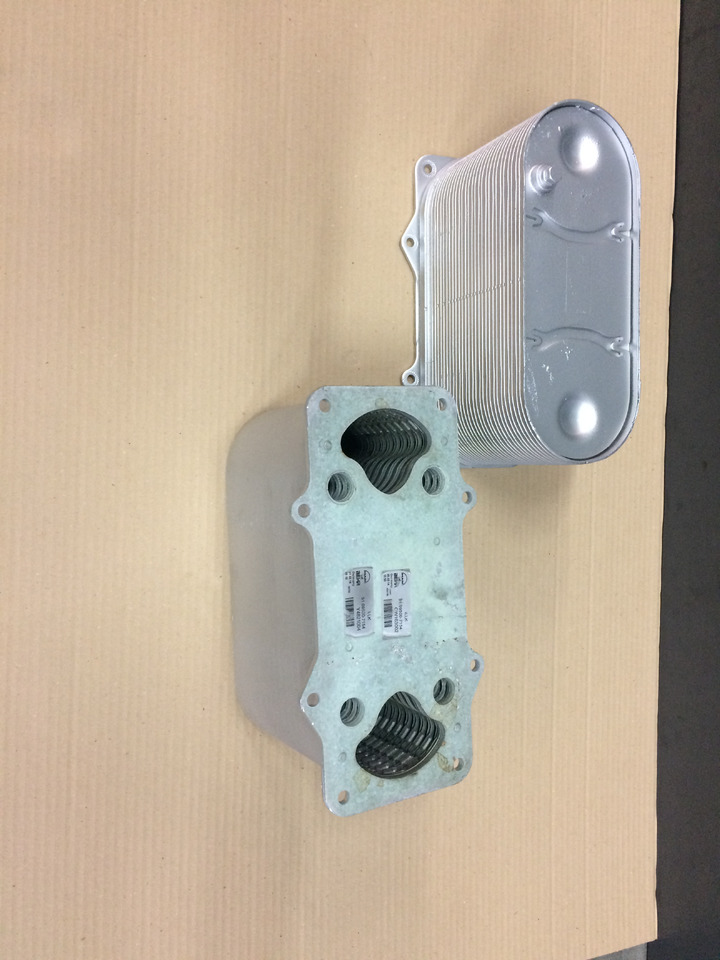 RADIATORE ARIA COMBURENTE - MOTORI MAN D2066 - D2676 - EURO 6 - Kølesystem for Lastbil: billede 1 RADIATORE ARIA COMBURENTE - MOTORI MAN D2066 - D2676 - EURO 6 - Kølesystem for Lastbil: billede 1