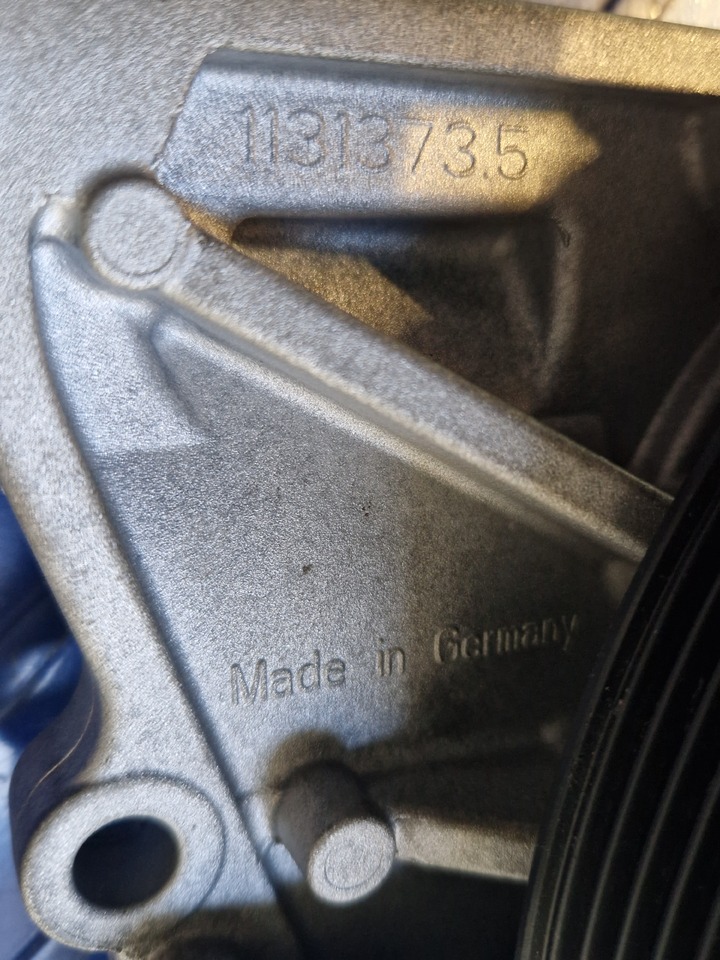 MERCEDES-BENZ Water pump A4712020310 - Reservedel for Øvrig maskin: billede 4 MERCEDES-BENZ Water pump A4712020310 - Reservedel for Øvrig maskin: billede 4