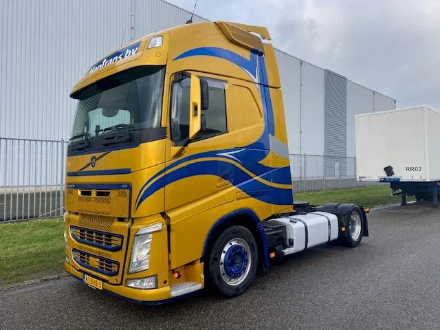 Volvo FH 13.460 trekker, met XL cabine, special paint en incl parc cool, fridge, - Trækker: billede 1 Volvo FH 13.460 trekker, met XL cabine, special paint en incl parc cool, fridge, - Trækker: billede 1