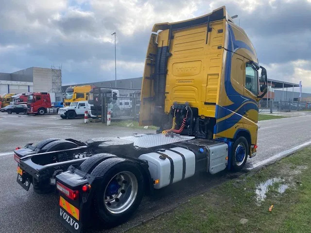 Volvo FH 13.460 trekker, met XL cabine, special paint en incl parc cool, fridge, - Trækker: billede 4 Volvo FH 13.460 trekker, met XL cabine, special paint en incl parc cool, fridge, - Trækker: billede 4