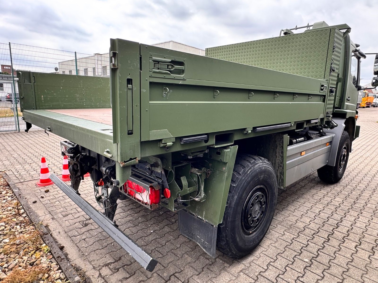 Mercedes-Benz 1018 Atego 4x4 Allrad Camper Expedition - Containerbil/ Veksellad lastbil: billede 4 Mercedes-Benz 1018 Atego 4x4 Allrad Camper Expedition - Containerbil/ Veksellad lastbil: billede 4