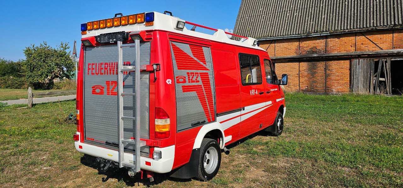 Mercedes-Benz Allrad Sprinter 416 Feuerwehr 4x4 VAN - Varebil: billede 5 Mercedes-Benz Allrad Sprinter 416 Feuerwehr 4x4 VAN - Varebil: billede 5