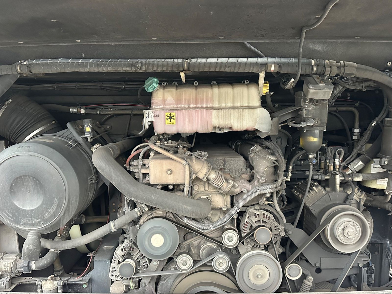 MAN R08 Lions Coach L (wenig Km*Behinderten gerecht) MAN R08 Lions Coach L (wenig Km*Behinderten gerecht) - Turistbus: billede 4 MAN R08 Lions Coach L (wenig Km*Behinderten gerecht) MAN R08 Lions Coach L (wenig Km*Behinderten gerecht) - Turistbus: billede 4