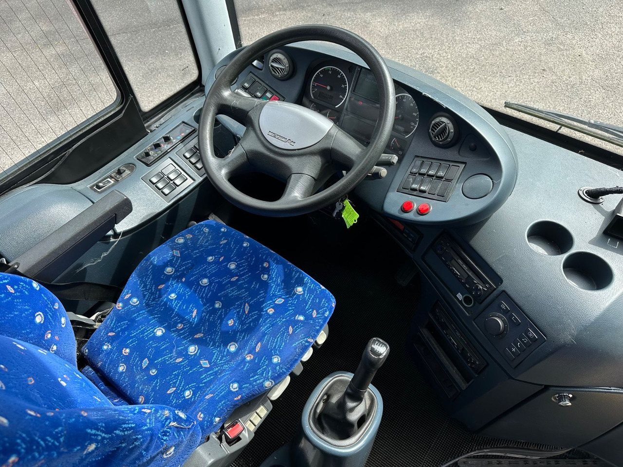 Neoplan P25 Trendliner 3516ÜC Klimaanlage*WC*57 Sitze Neoplan P25 Trendliner 3516ÜC Klimaanlage*WC*57 Sitze - Turistbus: billede 5 Neoplan P25 Trendliner 3516ÜC Klimaanlage*WC*57 Sitze Neoplan P25 Trendliner 3516ÜC Klimaanlage*WC*57 Sitze - Turistbus: billede 5