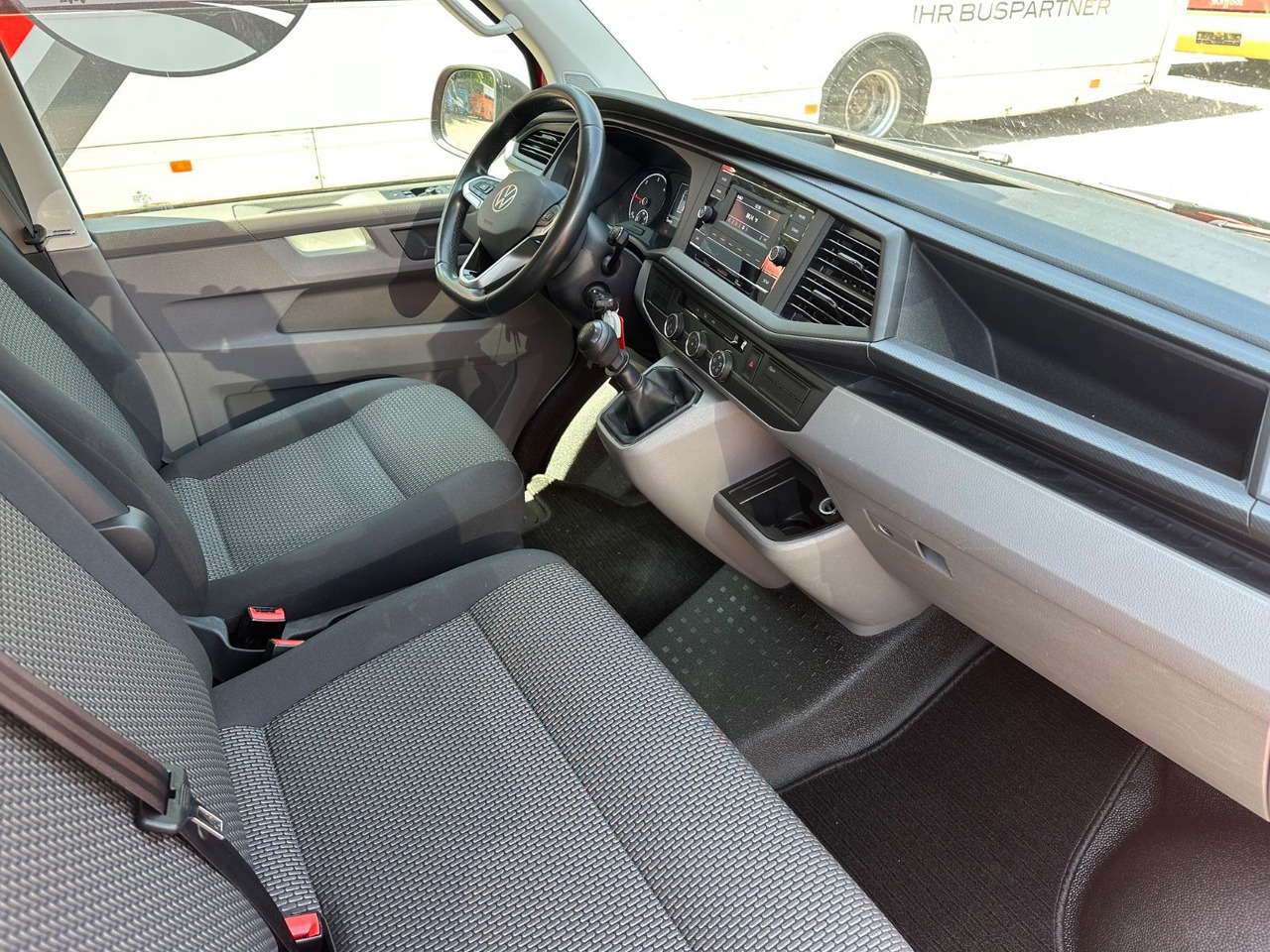 Volkswagen T6 Kombi (PDC Hi*ACC*StandHz*9 Sitzer*AC) - Persontransport: billede 5 Volkswagen T6 Kombi (PDC Hi*ACC*StandHz*9 Sitzer*AC) - Persontransport: billede 5